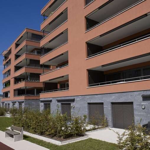 Sockelgeschoss Stoneface Naturstein Osernone geschliffen